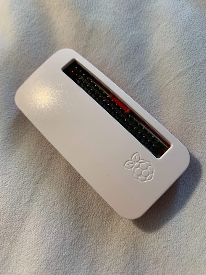 Raspberry Pi Zero WHのパッケージ内容（本体・ヒートシンク等）