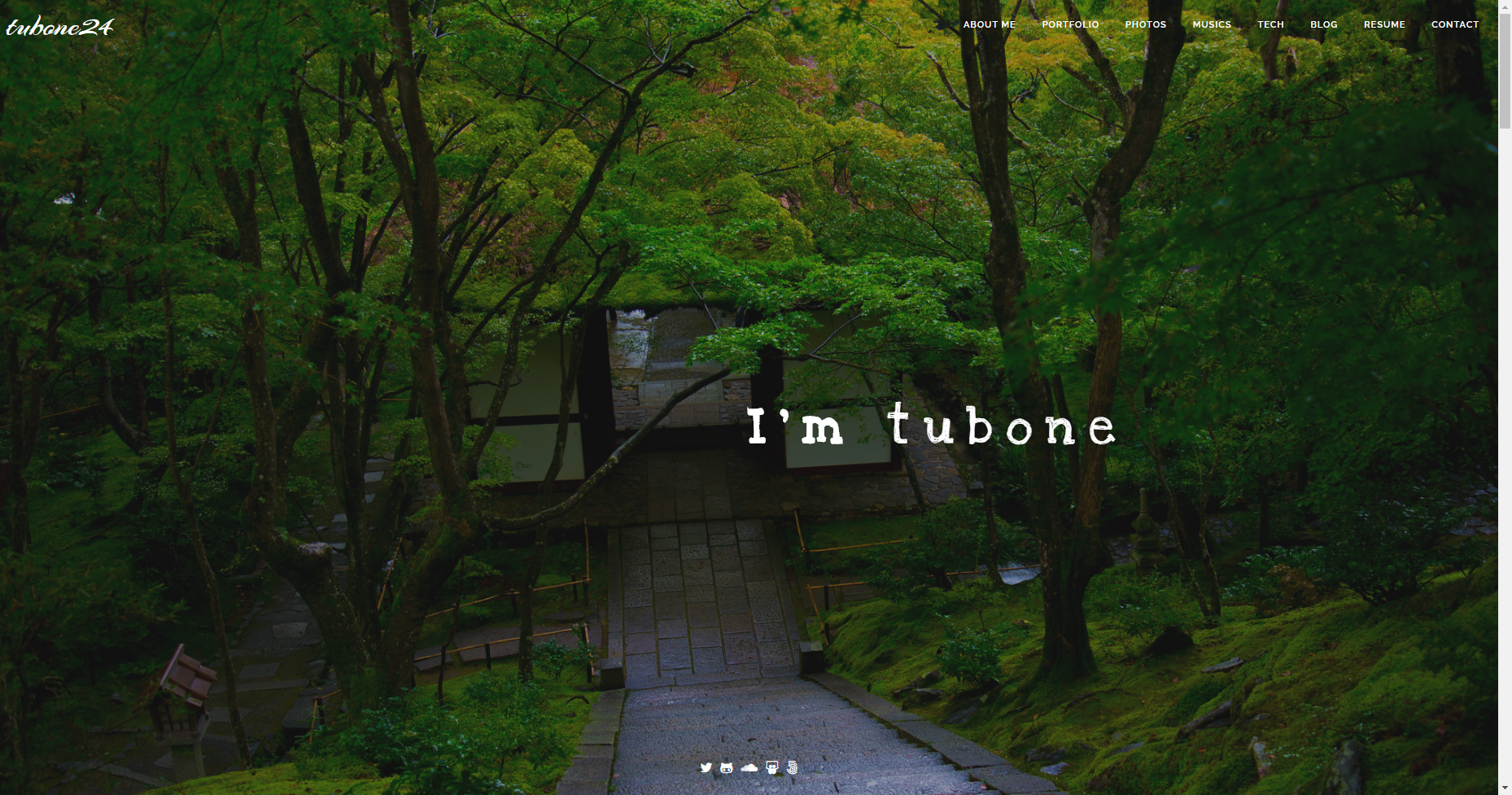 Gatsby.jsで作ったPortfolioサイトのトップページ画面