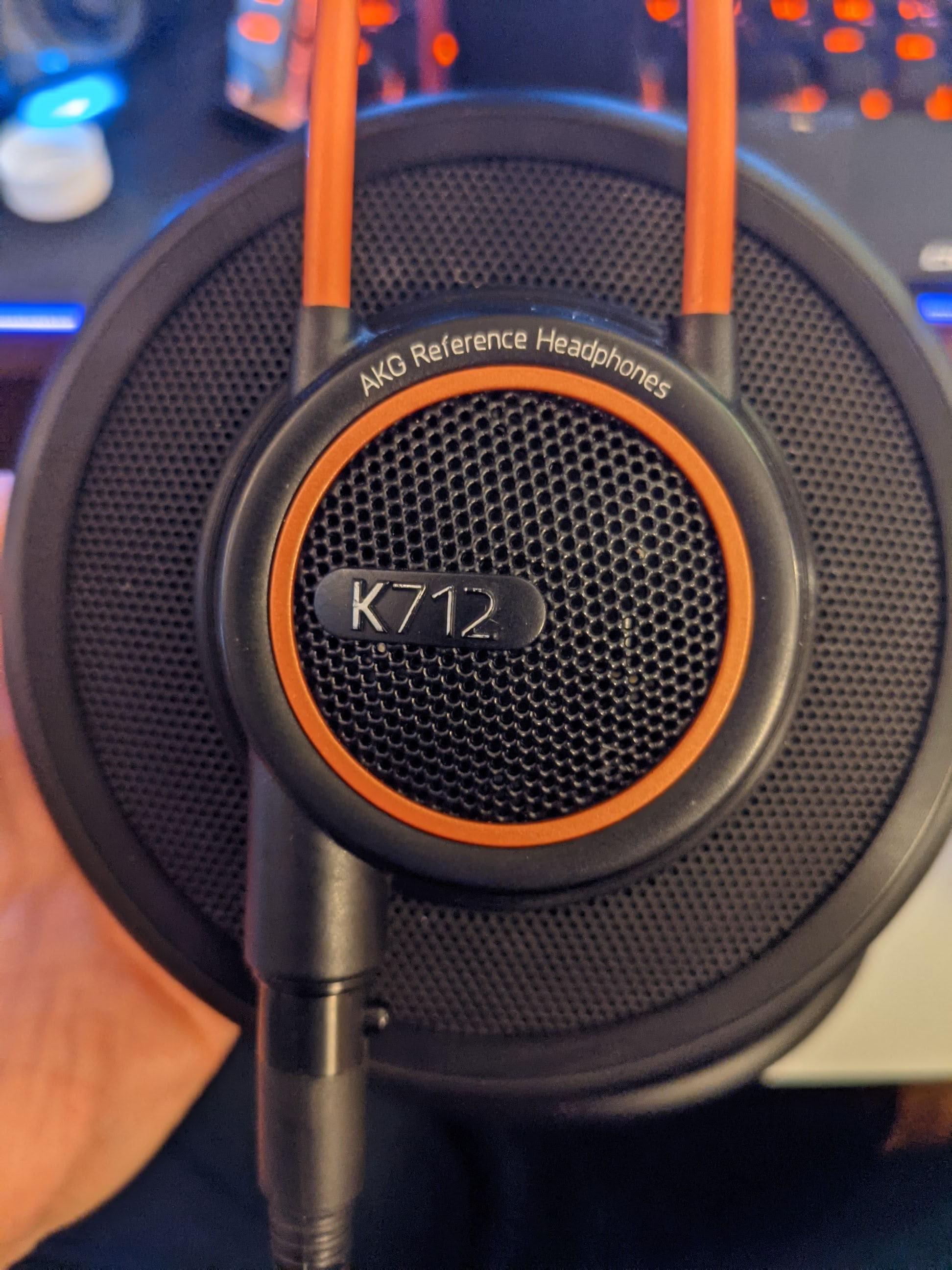 K712 PRO右側の分解を開始した様子