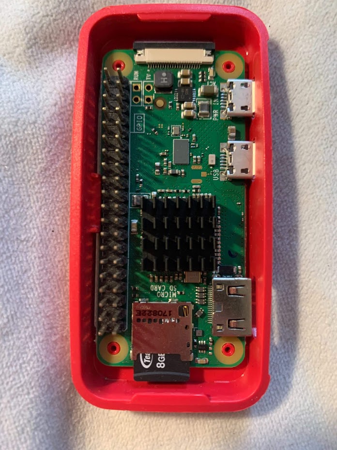 ヒートシンクを取り付けたRaspberry Pi Zero WHの基板アップ